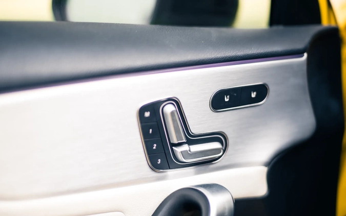 Mercedes-Benz Klasa A cena 179000 przebieg: 57192, rok produkcji 2019 z Poznań małe 742